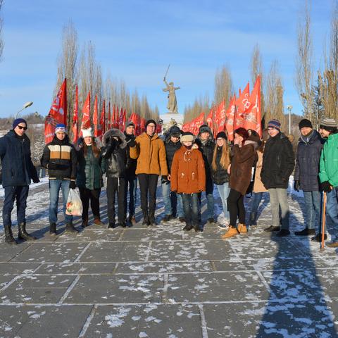 Мемориальная экскурсия на Мамаев курган для гостей клуба «ENERJEW»
